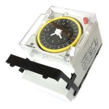 Zeitschalttechnik crono d 230 v Programmateur horaire pour montage en saillie analogique 250 v/ac A217712 - Orbis