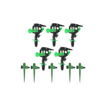 Packung mit 5 1/2" verstellbaren Teilkreis-Sprinklern für die Landwirtschaft plus 5 Sprinklerhalter-Spikes. Exclusives Angebot