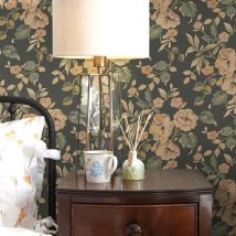 Laura Ashley - Papier peint intissé Alyworth Trail Fern 1005 x 52cm Ocre, vert sauge sur fond vert