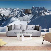 Papier peint xxl intissé 270 cm x 250 cm - Effet trompe l'oeil vue sur montagne enneigée - Décor panoramique crête montagne.