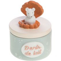 Petite boîte à dents de lait souris dans un coquillage