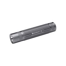 Lampada tascabile Q3 R – 100-1100 Lumen – Focalizzabile 15°-70° – Alluminio – IP68