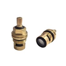 Tornillo De Repuesto Para Movimiento Cerámico Bajo 1/2" 90° Izquierda Cristina Rubinetteria Crivt5890q00 Montura