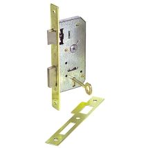 Cerradura 6134-hl/45 , Cerradura 6134-hl 45. - Medida: 45 Mm.- Cerradura De Embutir.- Acabado Hierro Latonado.- Equipada Con Pe - Ucem