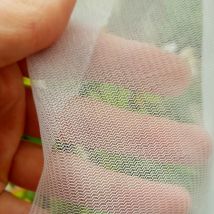 Gardenskill – Insect Netting – 10m Long x 2m Wide – Heavy-duty Weather-resistant Polyethylene – Mesh Size 0.6mm²