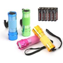 Everbrite Jeu De Lampe De Poche Led 4-pièce - Lampe Torche Avec Poignée Brillée Pour Travail Cyclisme Camping Lecture Promenade Randonnée 12 X Aaa 