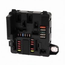 Boîte À Fusibles Moteur 65 Pôles Pour Renault Mégane 2 Et Scénic 2 – Oem 8200306033 / 8200306032