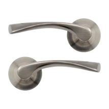 Kormax - Manillas Aluminio Curve Cromada Juego , Juego De Manillas De Aluminio Curve Placa De 5 Cm Color Cromado Incluye Tornillos Y Vástago Tamaño: 