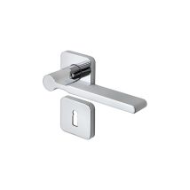 Pomo de puerta PZ ID-9 con roseta cromada – Latón – 52 x 52 mm – Cuadrado 8 mm – Espesor 38-42 mm