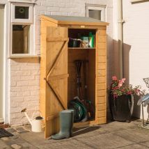 Rowlinson – Midi Store Garden Storage Box – Lockable, Honey Brown Finish, 12mm Shiplap Cladding, Shelf Included, External Dimensions: 1845mm H x 935mm