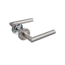 Manilla Recta Con Roseta De Ø50mm Fabricada En Acero Inoxidable Con Acabado Mate (incluye Tornillería)
