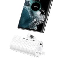 Power Stand 18,5 W, 5000 Mah, Powerbank Und Smartphone-ständer In Einem. Max. Kapazität 5000 Mah