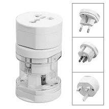 Adaptador De Corriente Alterna Akyga Ak-ad-61 Para Viajes Internacionales, Color Blanco.
