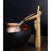 Heguyey - Single Handle Basin Faucet Bathroom Waterfall Bathroom Sink Faucet Antique Brass Hot And Cold Faucet Bathroom Sink Switch