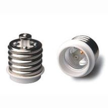 Barcelona LED Adapter E40 auf E27 Gewinde – Umrüstung von Glühbirnen – 1 Stück