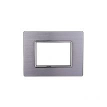 Plaque compatibles Bticino Livinglight 3 modules aluminium couleur argent brillant satiné
