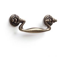 Poignée en Zamak avec finition en cuir, dimensions: 83x32x14mm, inserts: 64mm - talla