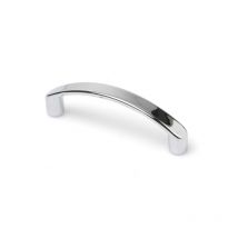 Poignée en Zamak finition chrome brillant, dimensions: 71x8x21mm et inserts: 64mm - talla