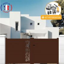 Portail aluminium battant découpe laser en kit + Motorisation dimensions L.3500 (entre piliers) x H.1500 mm lockyvia (à bras) Couleurs Marron (ral