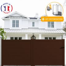 Portail aluminium coulissant plein en kit + Motorisation dimensions L.3500 (entre piliers) x H.1700 mm Couleurs Marron (ral 1247)