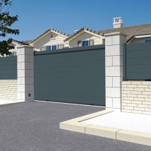 Portail coulissant motorisé plein l 4000 x h 1542 mm (Gris anthracite structuré RAL7016ST)