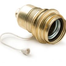 Portalámparas con interruptor metálico y cadena E-27 de Famatel 305