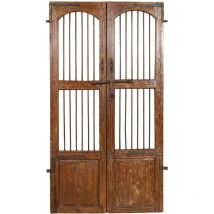 Porte coulissante médiévale ancienne en bois massif et en fer pour l'intérieur ou l'extérieur