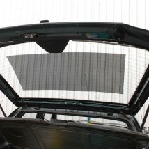 Protection solaire arriere pour voiture