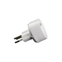 Reiseadapter Buchse Frankreich auf Schweiz Stecker.