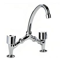 Kramer - Waschtischarmatur Brücke verchromt, variable Spreizung, Messingkreuze, Auslauf bewegliches Rohr