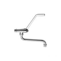 Robinet mural à levier long et bec chromé mobilité réduite facile à utiliser