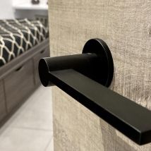 Selec Design - Selec Roseta 5 mm Redonda Modelo Soho Negro Mate