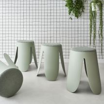 Set di 4 sgabelli impilabili in materiale bouclé