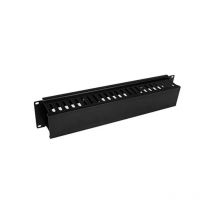 StarTech.com Panneau de goulottes horizontales 2U de 2U avec couvercle pour la gestion dede Câblage en rack et perforations latérales