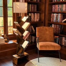 Stehlampe mit Regal für Wohnzimmer – Vintage Holz – E27-Fassung – 30–50 Bücher – Fußschalter – 2 Jahre Garantie
