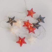 Stellina Guirlande lumineuse décorative de Noël. Abat-jour en forme d'étoile. 330 cm de long et lumière led chaude. Fabriqué en Espagne