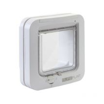 Sureflap - Chatiere a puce électronique - Blanc - 142 mm x 120 mm (Mémorisation d'un maximum de 32 puces)