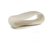 Table basse moderne en pierre beige avec base en agate blanche et structure interne en mélaminé marin, 123x60x34