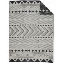 Sweeek - Tapis d'extérieur 270x360cm bamako- Rectangulaire. motif ethnique noir / beige. jacquard. réversible. indoor / outdoor.