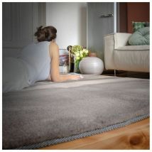 Deladeco - Tapis doux uni moderne à courtes mèches Shaddy Taupe 60x110