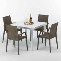 Tavolino Quadrato Bianco 90x90 cm con 4 Sedie Colorate Bistrot Arm Love Colore: Marrone