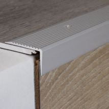 Treppenkante / Treppenkantenprofil / Winkelprofil (Größe 20 mm x 40 mm) aus Aluminium eloxiert, gebohrt von Auer Metall -silber-1200
