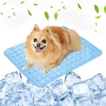 Washable and Portable Pet Cooling Mat, Ideal for Home and Outdoors, Keeps Pets Cool (Blue Size L 70 x 55 cm)
