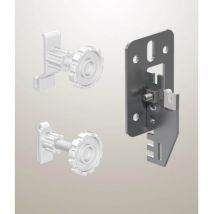 Universal Befestigung mit Abstandhalter für Plattenheizkörper m. Aufhängelaschen Wemefa