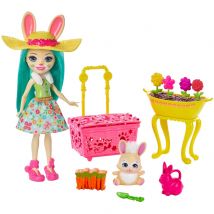 Enchantimals Bunny Blooms Playset with Fluffy Bunny Doll & Mop GJX33