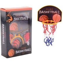 Jeu de mini-ballon avec ballon de basket dans la boîte