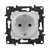 Kit Typ "F" Schuko-Steckdose 2P+E 16A LEGRAND Niloé Step Weiß