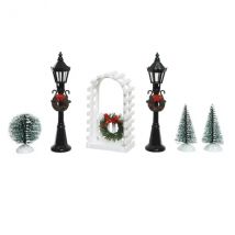 Lot d'accessoires lampadaires et décorations pour aménager un village