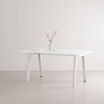 Table à manger rectangulaire en plastique recyclé New Modern TIPTOE