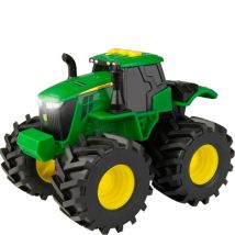 John Deere Mega Monster traktori